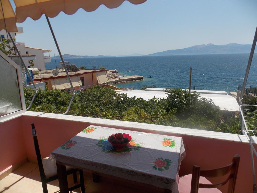 Detjon Beach Apartments Sarandë Esterno foto